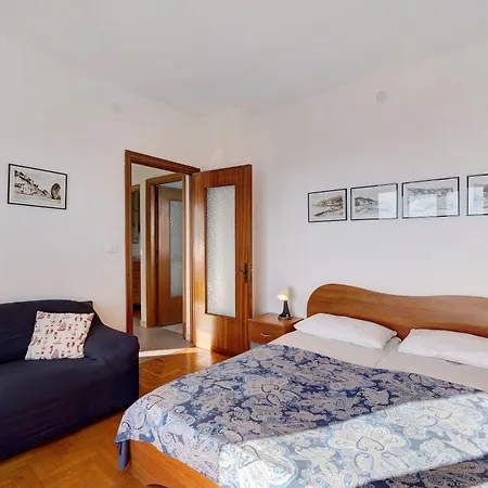 Bellevue Apartman *
